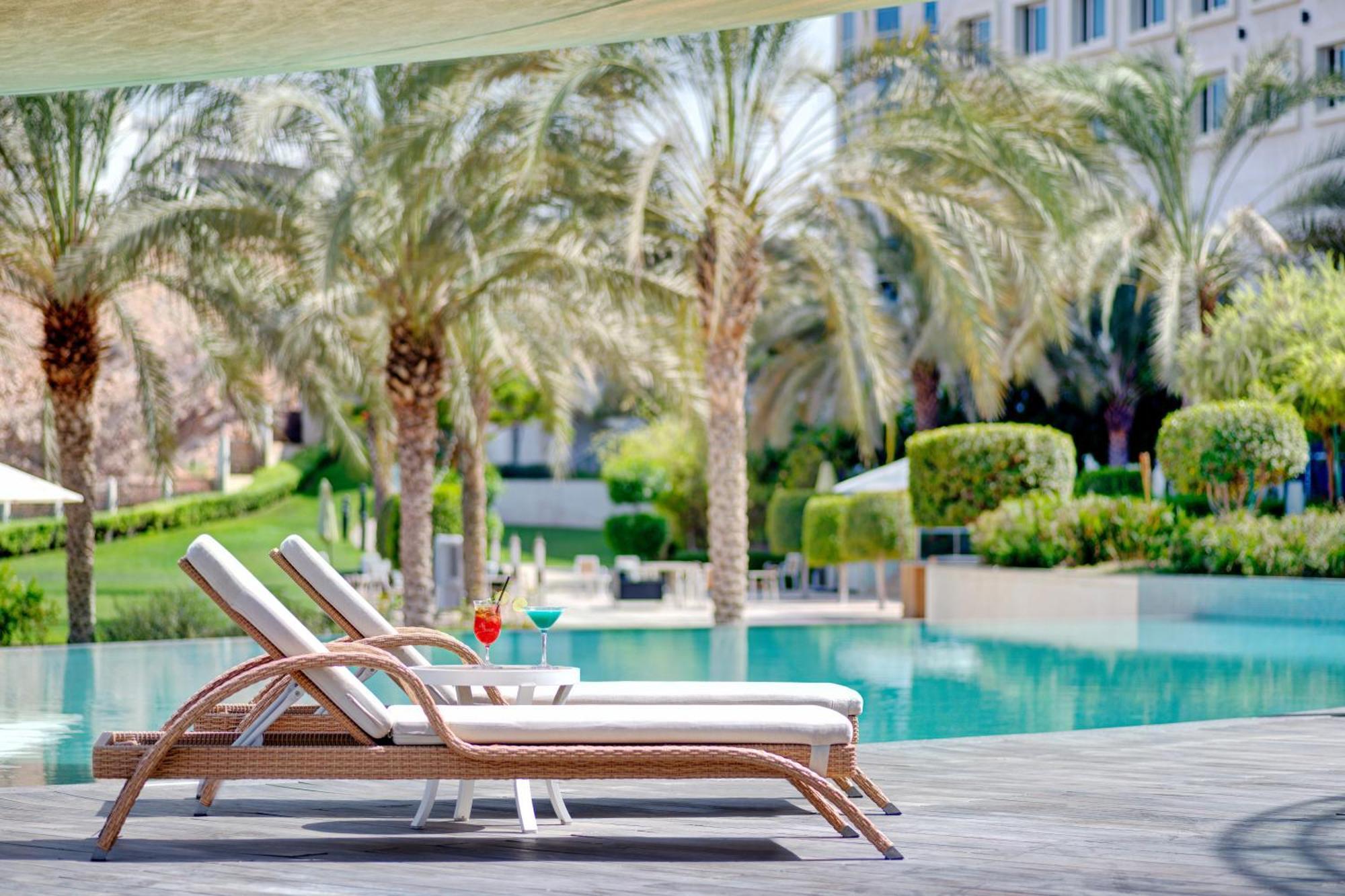 Crowne Plaza Muscat Ocec By Ihg Hotel Kültér fotó