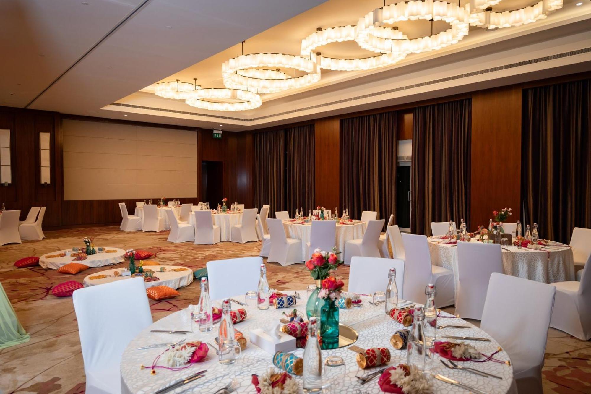 Crowne Plaza Muscat Ocec By Ihg Hotel Kültér fotó